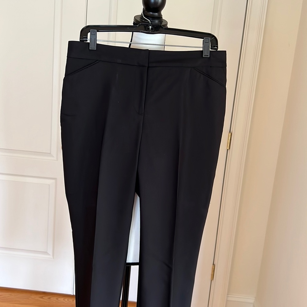 Chicos black cotton/poly pant size 1 short